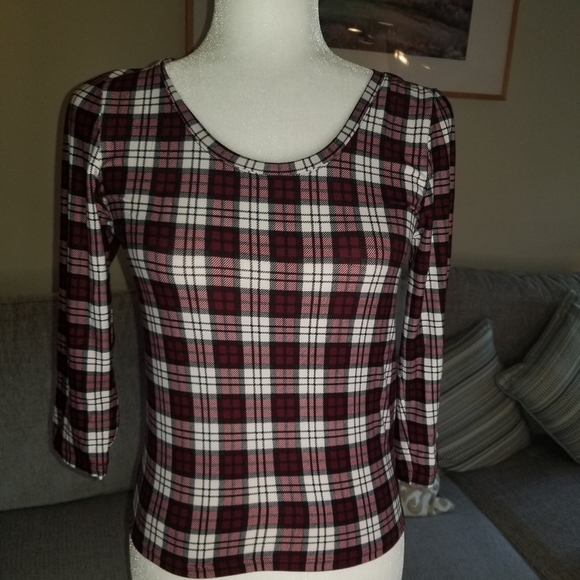 BNWT Forever 21 plaid red, white, black sz. M - Picture 1 of 2